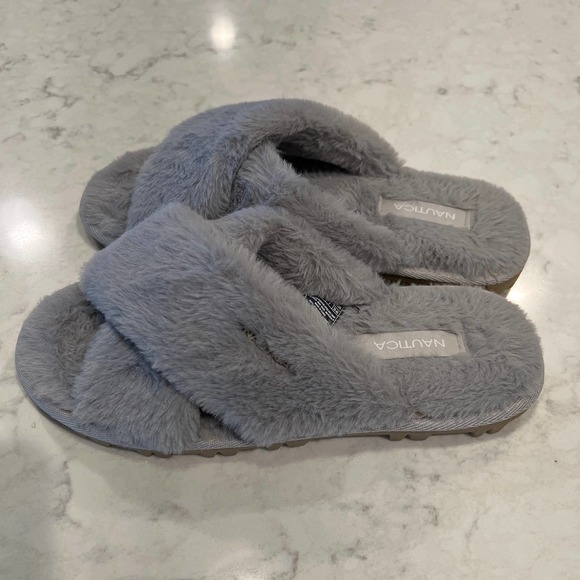 Nautica Fuzzy Women's Gray Cross Over Faux Fur Open Toe Slide‎ Slippers Size 9 - Picture 4 of 8